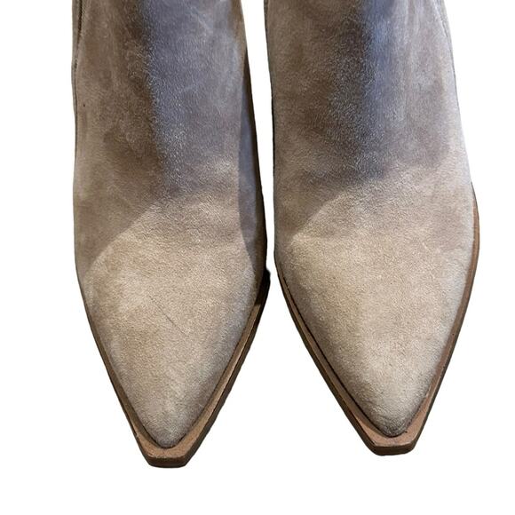 Vince Camuto Gradina Women’s Size 9 Tortilla Suede Pointed Toe Booties Zip Back - Picture 8 of 10
